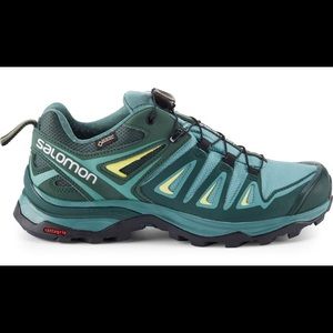 Salomon X Ultra 3 Low GTX Hiking Shoes in Arctic, Women's size 9 Wide